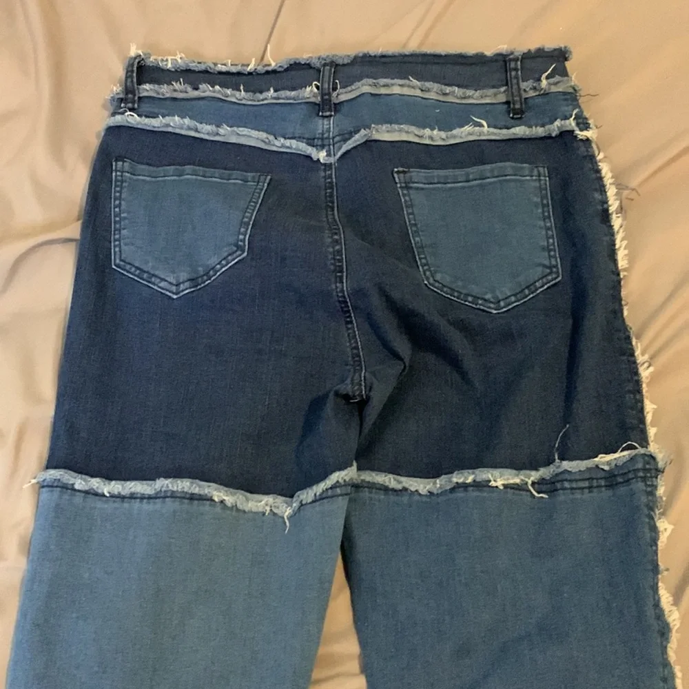 Distressed patchwork jeans - Picture 3 of 4